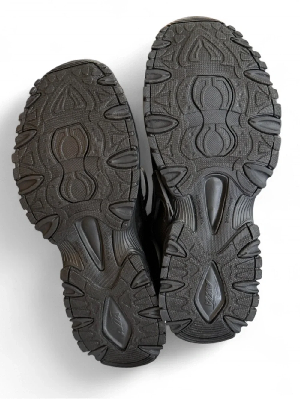 Avia brand new